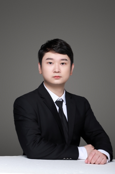 杨一君